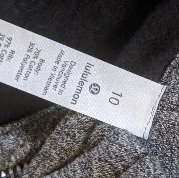 NWOT Lululemon Zip-Up Sweatshirt - Picture 3 of 6